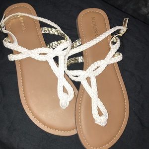 New never worn Merona sandals